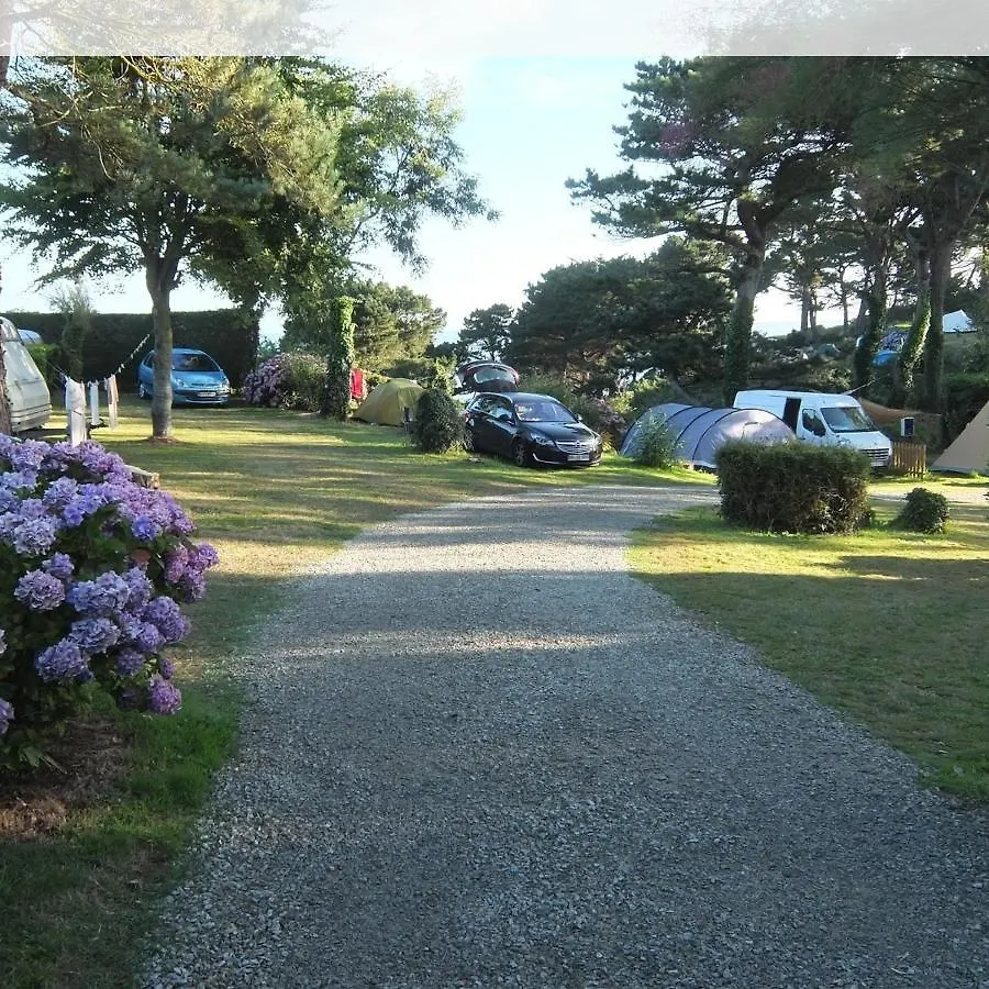 Campsite Les Hortensias Grande Tente Familiale Deux Chambres Et Sejour Vue Mer Sur Camping Nature Plestin-les-Greves France